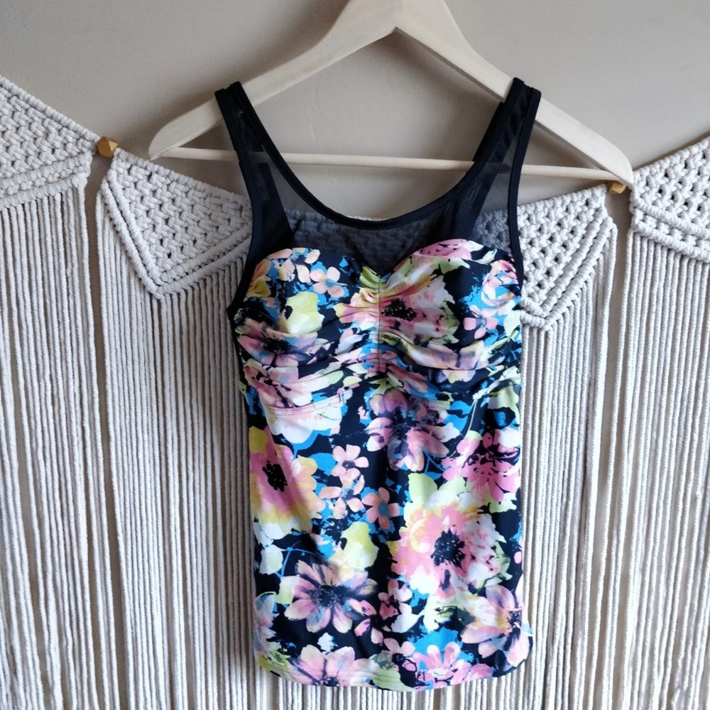 3/$20 Downeast Beach Front Sheer Floral Tankini Top XS